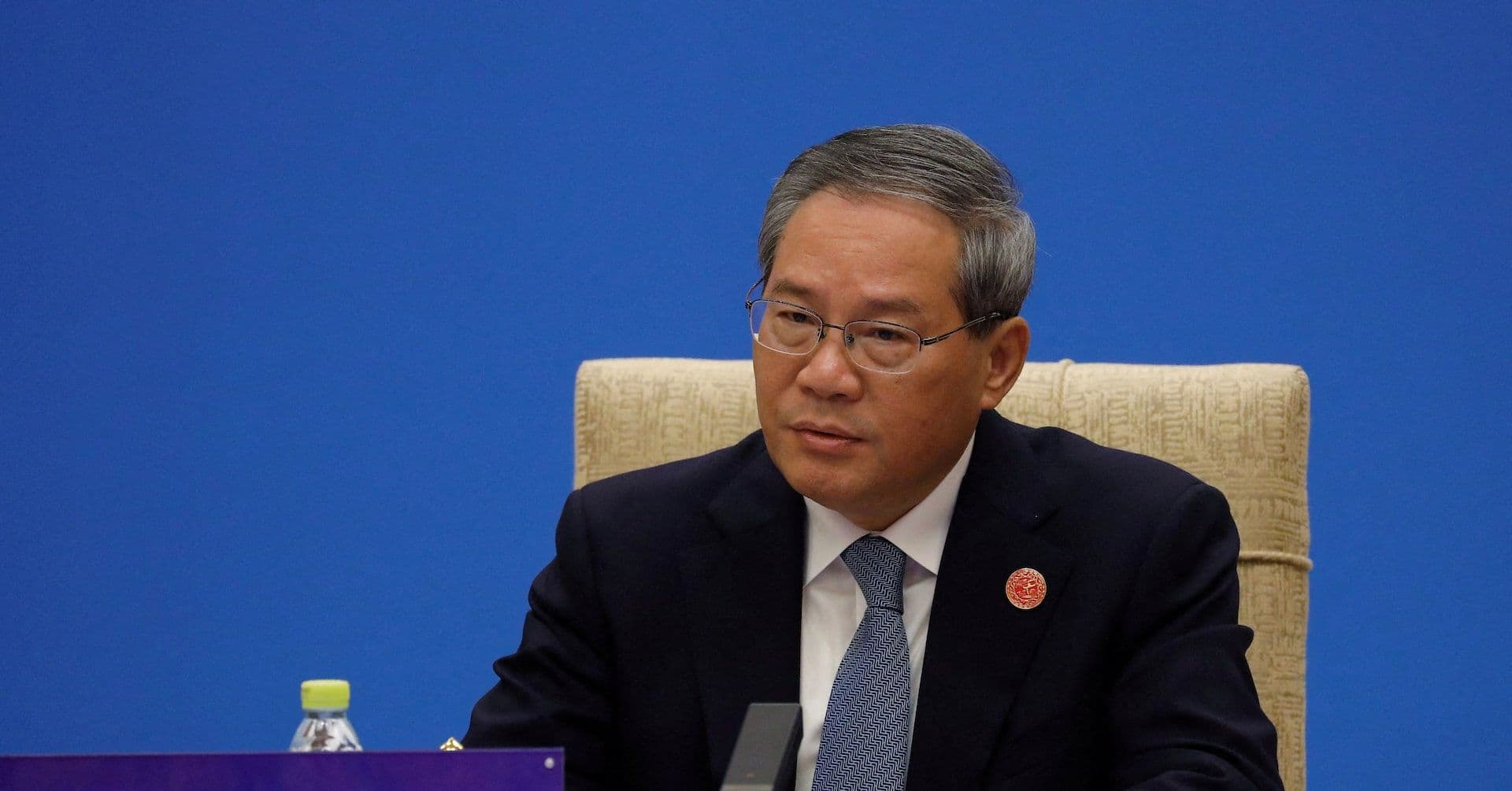 Premiê Chinês Alerta Sobre Instabilidade Global de Negócios