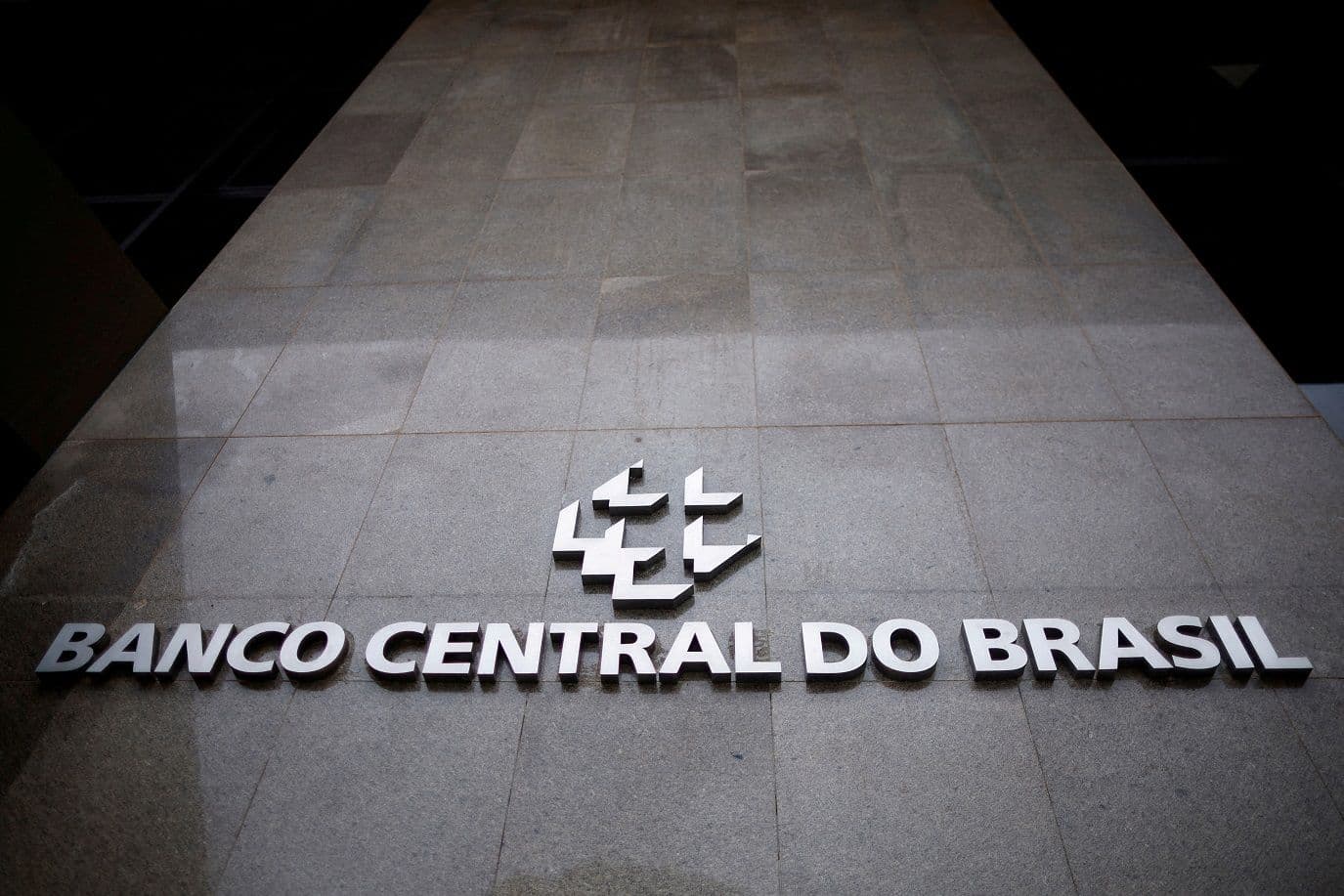 Banco Central recomenda cautela na concessão de crédito