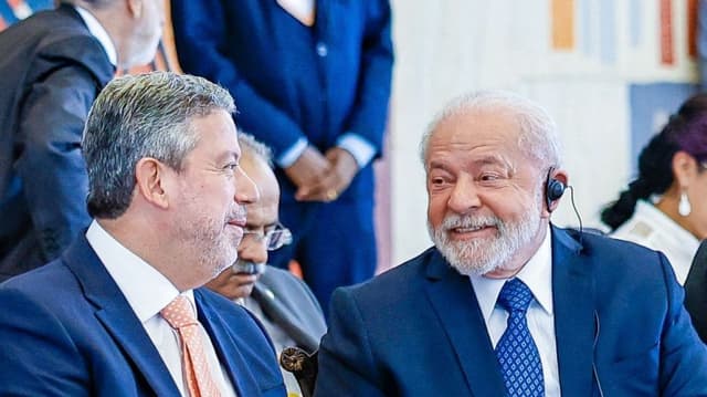 Arthur Lira sugere ministro alinhado a Lula em 2026