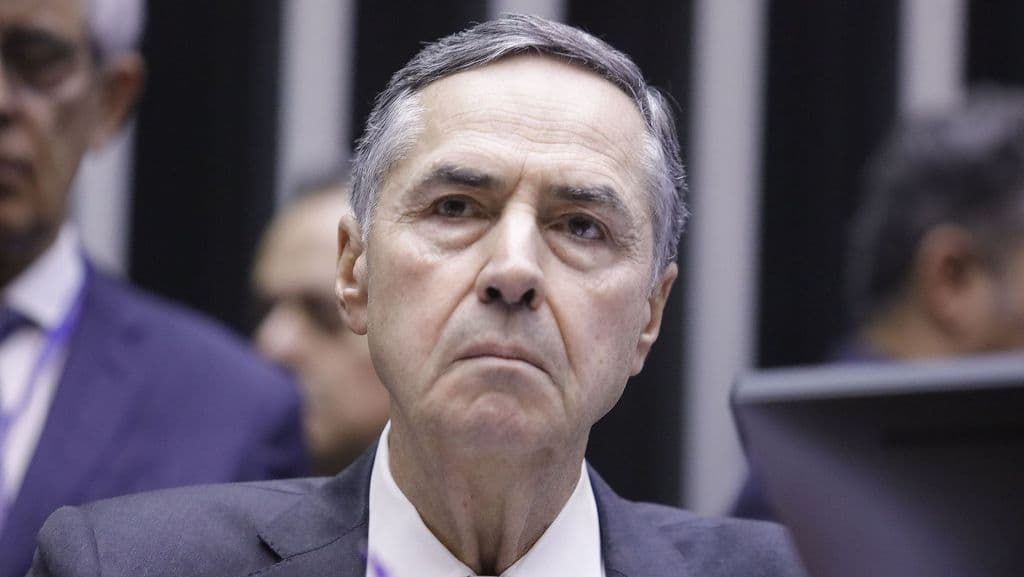 Barroso defende Judiciário diante de críticas recentes