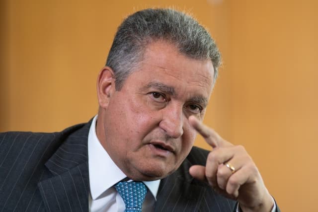 Rui Costa descarta medidas excepcionais para economia