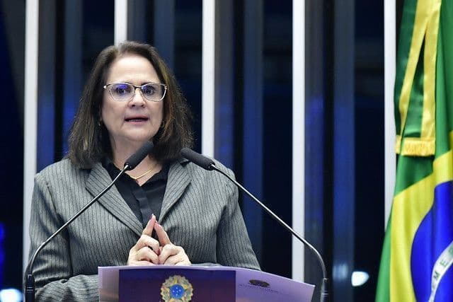 Damares Alves pede para Congresso adiar PEC do Aborto