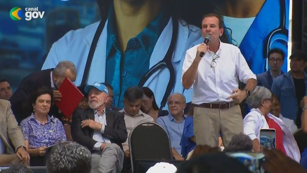 Paes elogia chapéu Panamá de Lula em evento no Rio