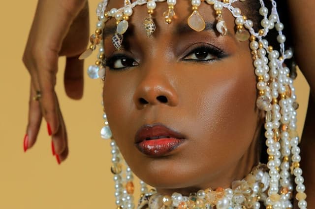 Thelma Assis celebra 20 anos de Carnaval