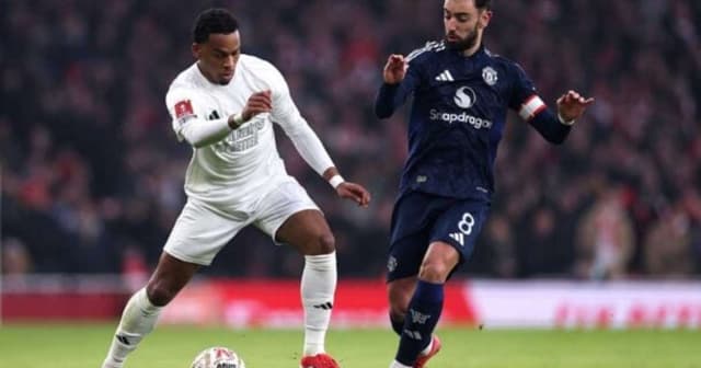 Manchester United e Arsenal se enfrentam no domingo