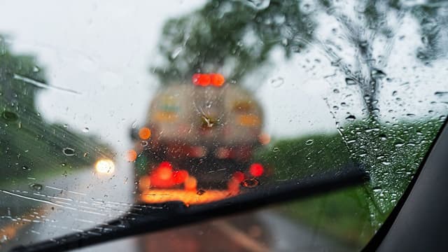 Alerta laranja de chuvas afeta Sudeste e Goiás