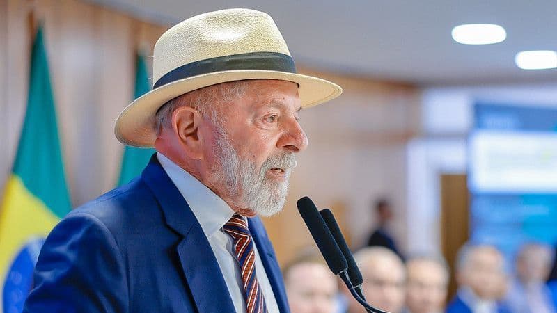 Queda drástica na avaliação do governo Lula