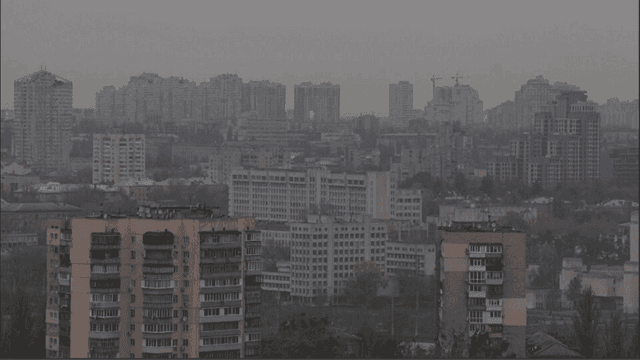 Ataque russo em Kiev resulta em mortos e feridos