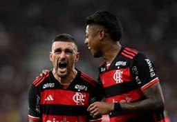 Arrascaeta e Bruno Henrique se tornam ídolos do Flamengo