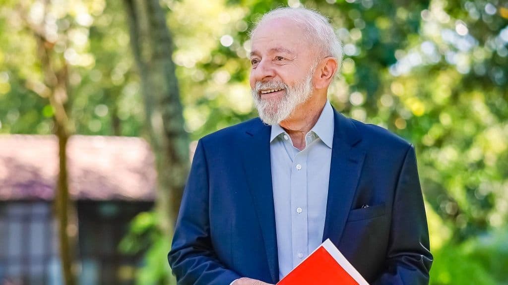 GSI adquire fuzis antidrones para segurança de Lula