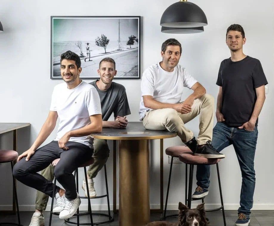 Google Intensifica Negociações para Adquirir Wiz