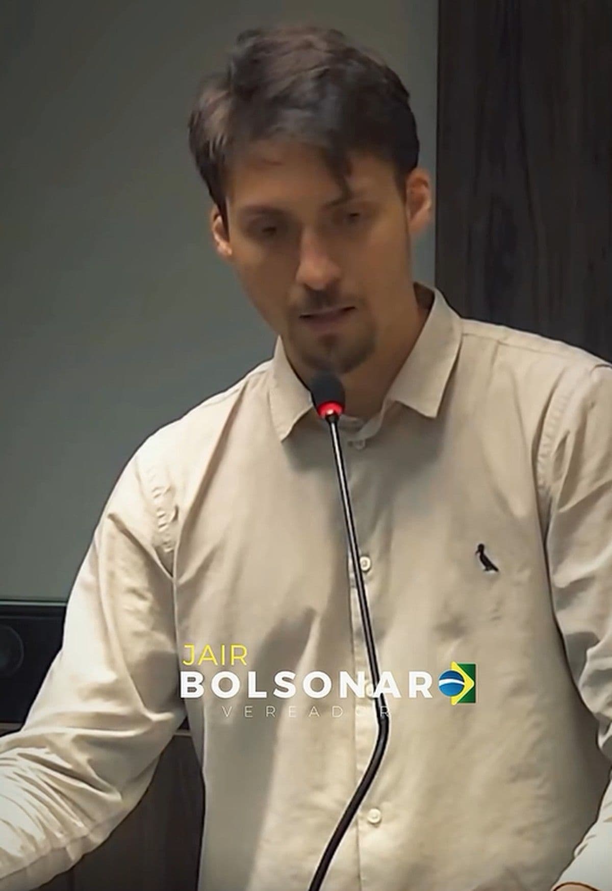 Emoção e Controvérsia: Jair Renan Comenta Eduardo Bolsonaro