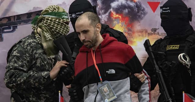 Hamas liberta cinco reféns israelenses em acordo de paz