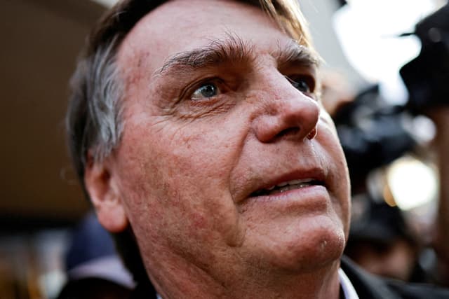 Bolsonaro se reúne com oposição para discutir anistia