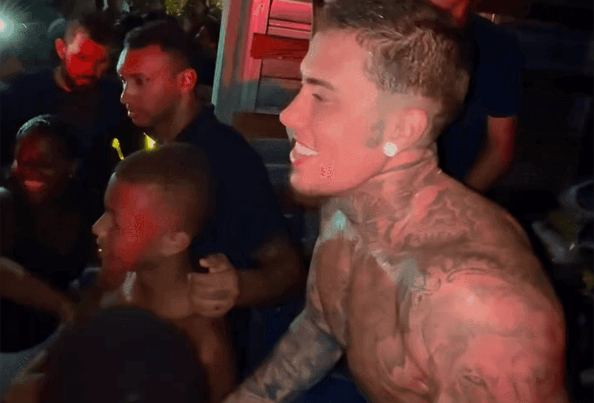 MC Daniel distribui cestas básicas após nascimento do filho