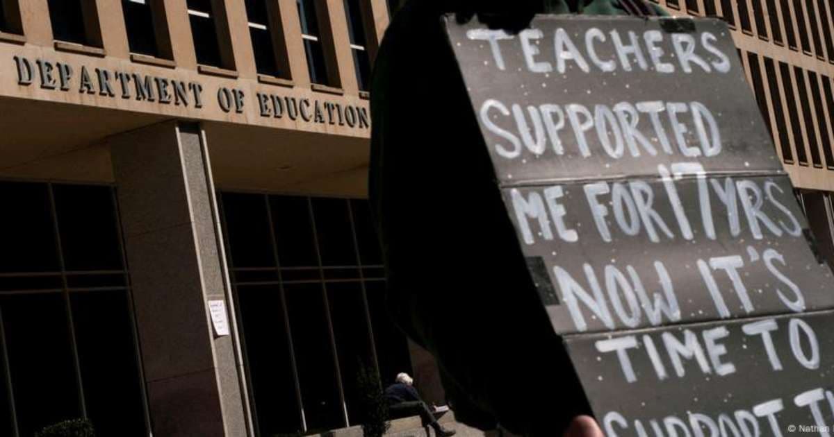 Trump Inicia Desmantelamento do Departamento de Educação