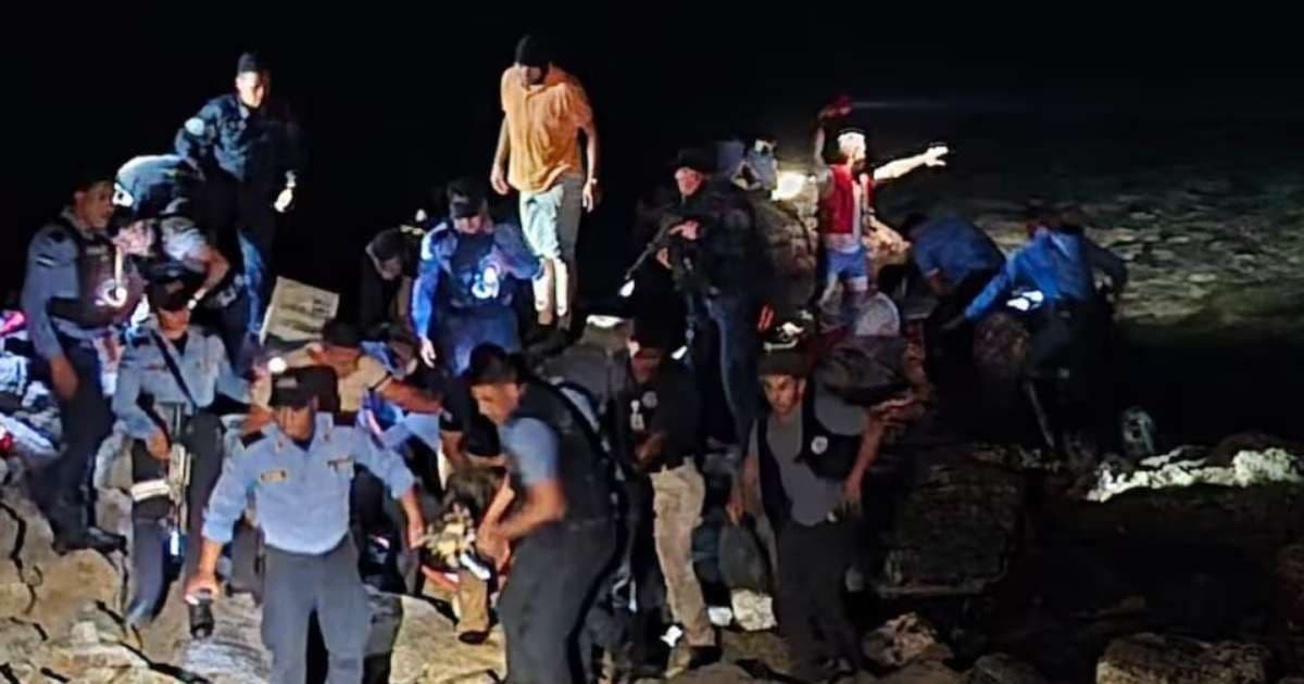 Avião cai no mar em Honduras e 12 mortos