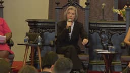 Cármen Lúcia destaca importância da democracia em evento