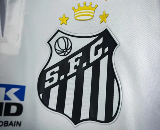 Deivid Washington é apresentado como reforço do Santos