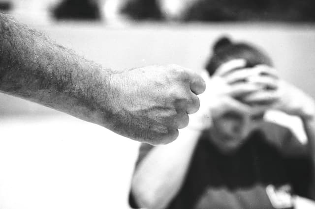 Mais de 21 milhões de brasileiras sofreram violência em 2024