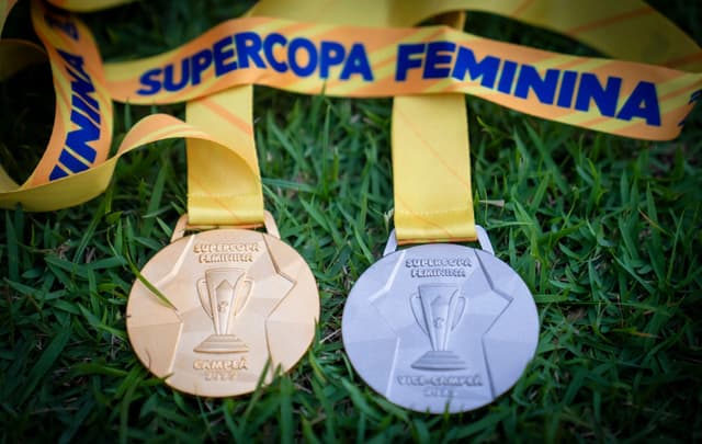 São Paulo enfrenta Corinthians na final da Supercopa Feminina