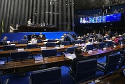 Mudança na Inelegibilidade de Políticos No Senado