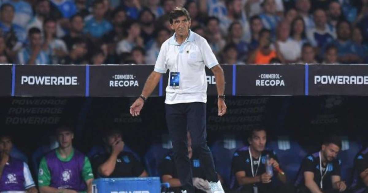 Gustavo Costas elogia time do Racing após vitória