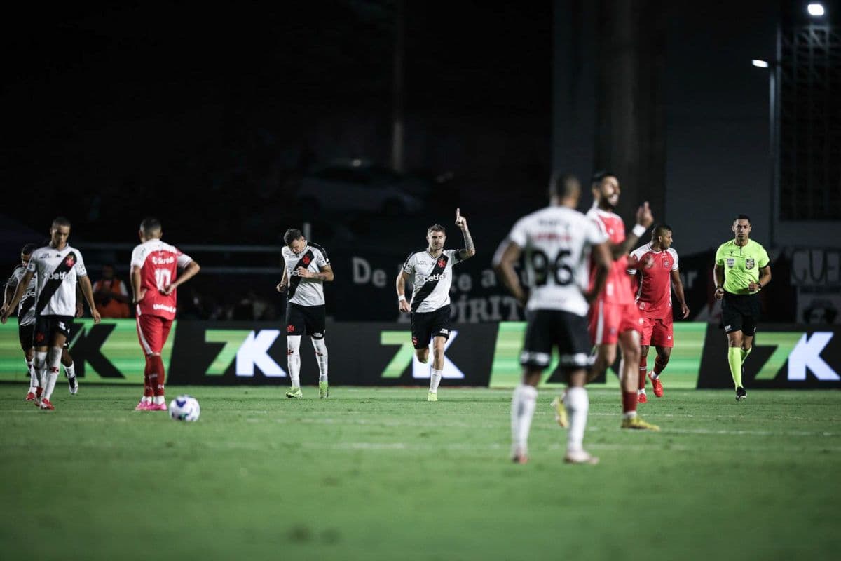 Vasco goleia União-MT e avança na Copa do Brasil
