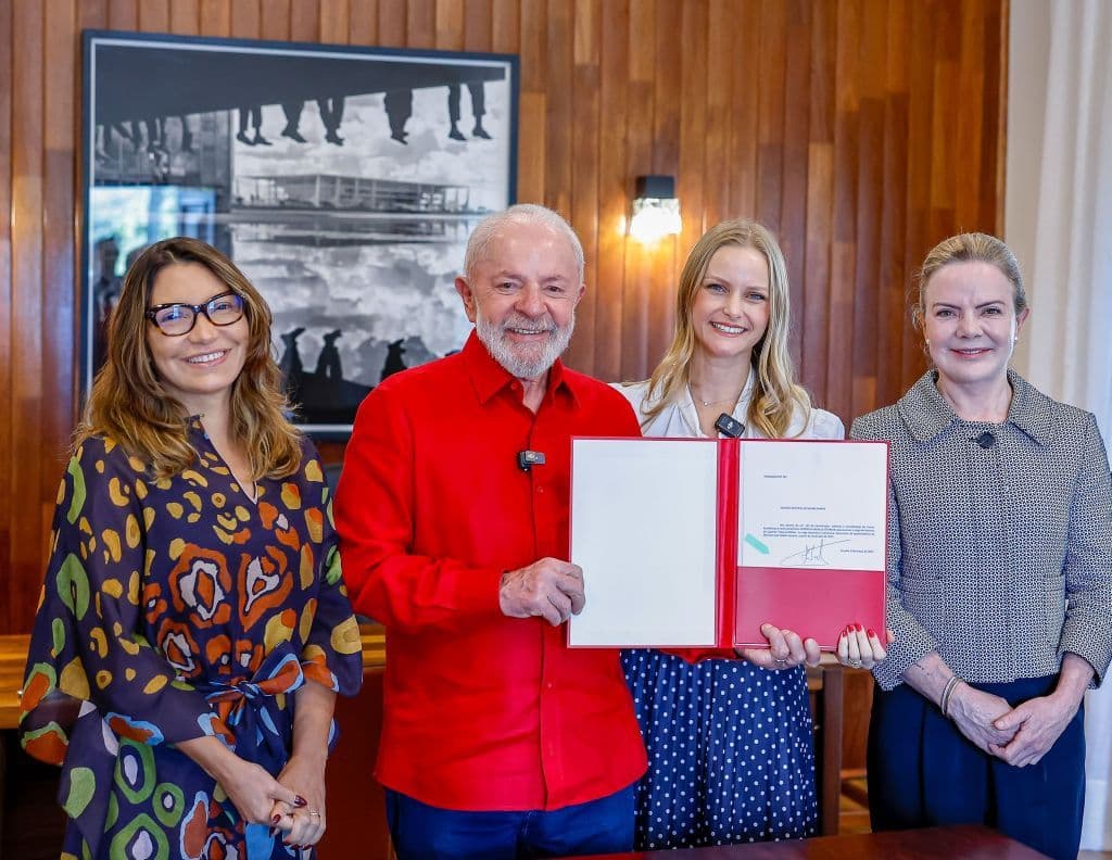 Lula indica Verônica Sterman ao Superior Tribunal Militar