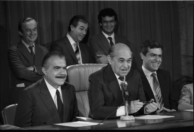 Redemocratização e o Fortalecimento da Democracia no Brasil