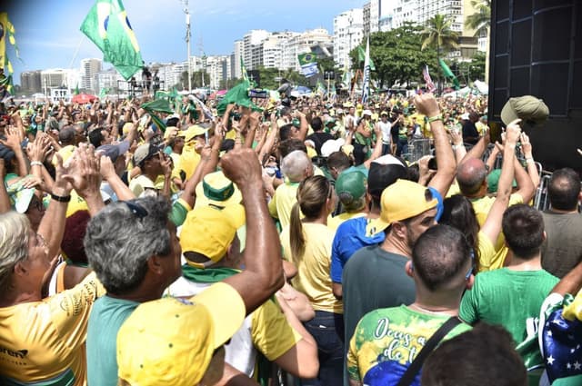 Disputa entre Governo e Oposição sobre Anistia Mobiliza Ruas