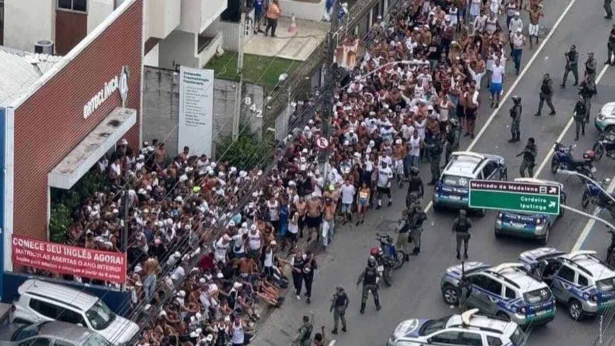 Conflitos violentos marcam dia de clássico em Recife