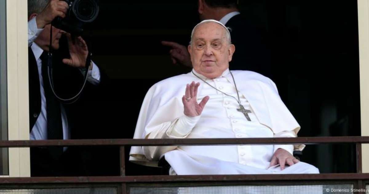 Papa Francisco Deixa Hospital Após Quase 40 Dias Internado