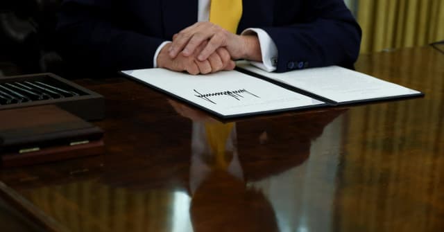 Decreto de Trump Afeta Firma de Advocacia Paul Weiss