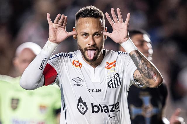 Neymar brilha com gol e assistência na vitória do Santos