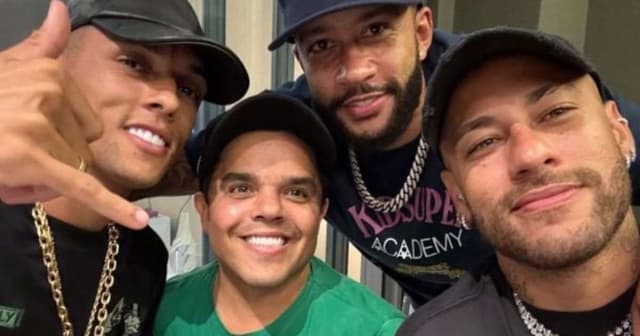 Depay e Neymar em torneio de poker em São Paulo