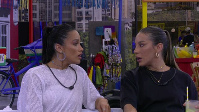 Renata Critica Delma por Comentário Maldoso