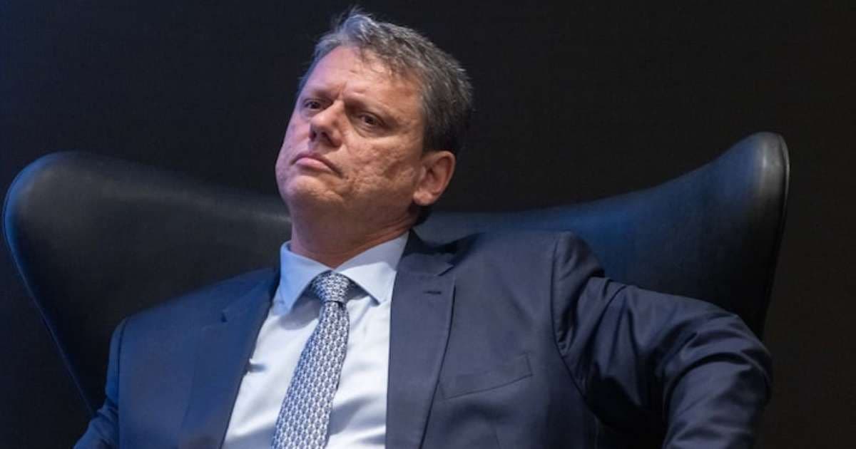 Tarcísio apoia Bolsonaro e rejeita candidatura presidencial