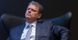 Tarcísio apoia Bolsonaro e rejeita candidatura presidencial