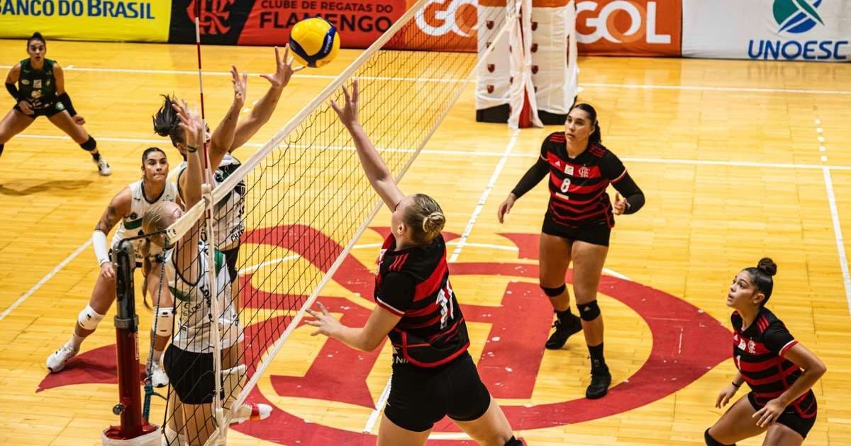 Flamengo avança às quartas da Superliga B com vitória