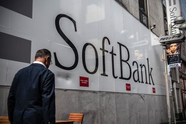 SoftBank adquire fábrica da Sharp para centro de IA