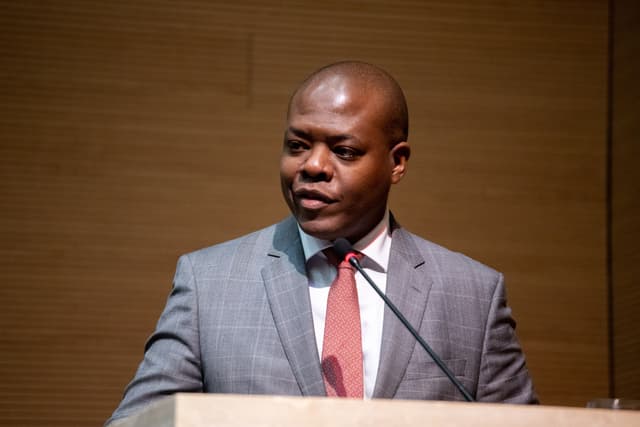 Inquérito de ex-ministro Silvio Almeida é prorrogado