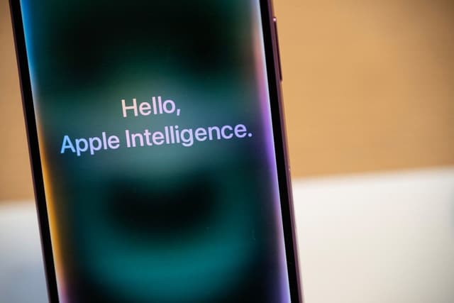 Apple Nomeia Novo Líder de IA para Revitalizar Siri