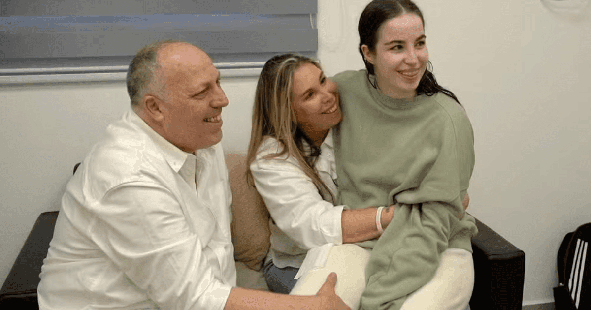 Reencontro emocionante de soldado israelense com a família