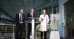 Papa Francisco Recebe Alta do Hospital Após Pneumonia