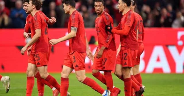 Bayern vence Frankfurt e se mantém líder da Bundesliga