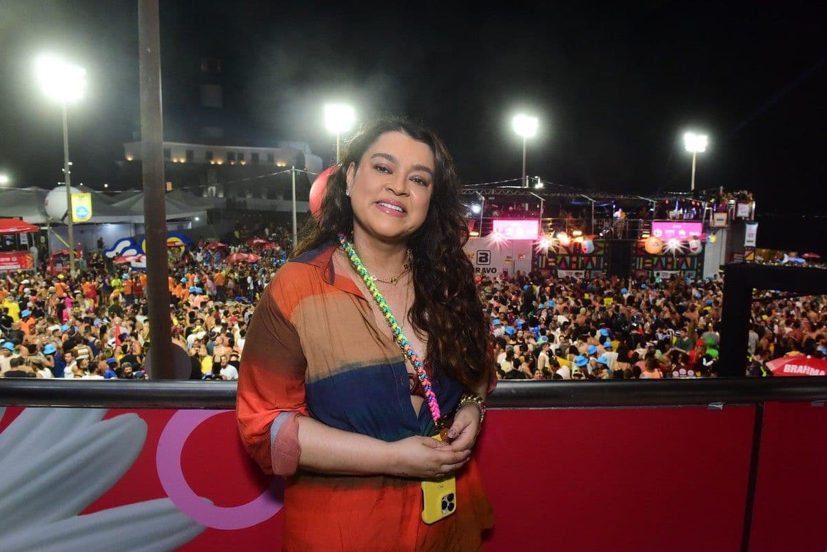 Preta Gil recebe alta após semana internada em Salvador