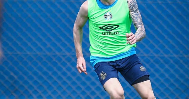 Grêmio promove Igor Serrote para o elenco principal