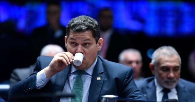 Ministros de Lula apoiam Davi Alcolumbre no Senado