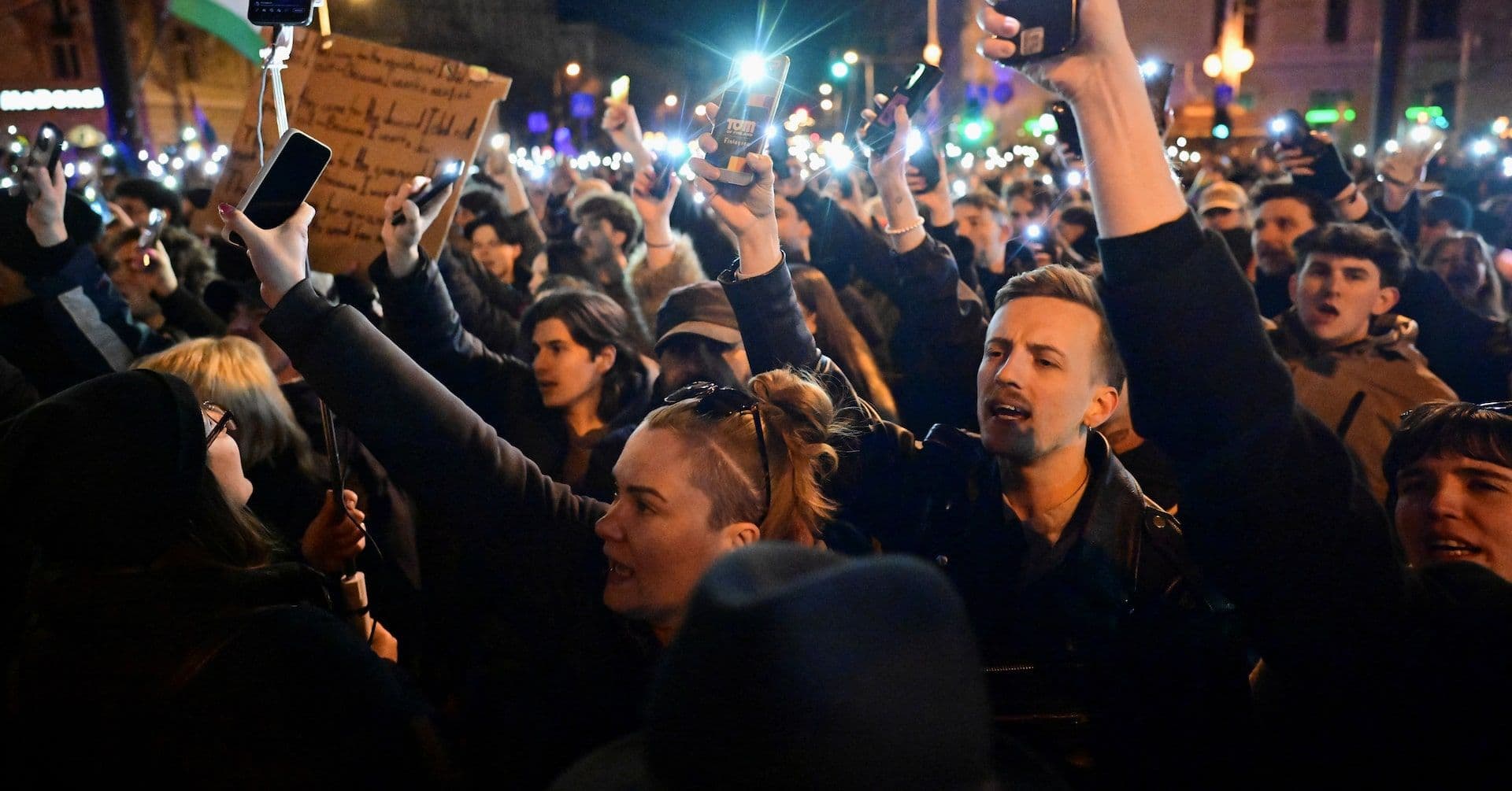 Hungria Proíbe Paradas do Orgulho com Nova Lei